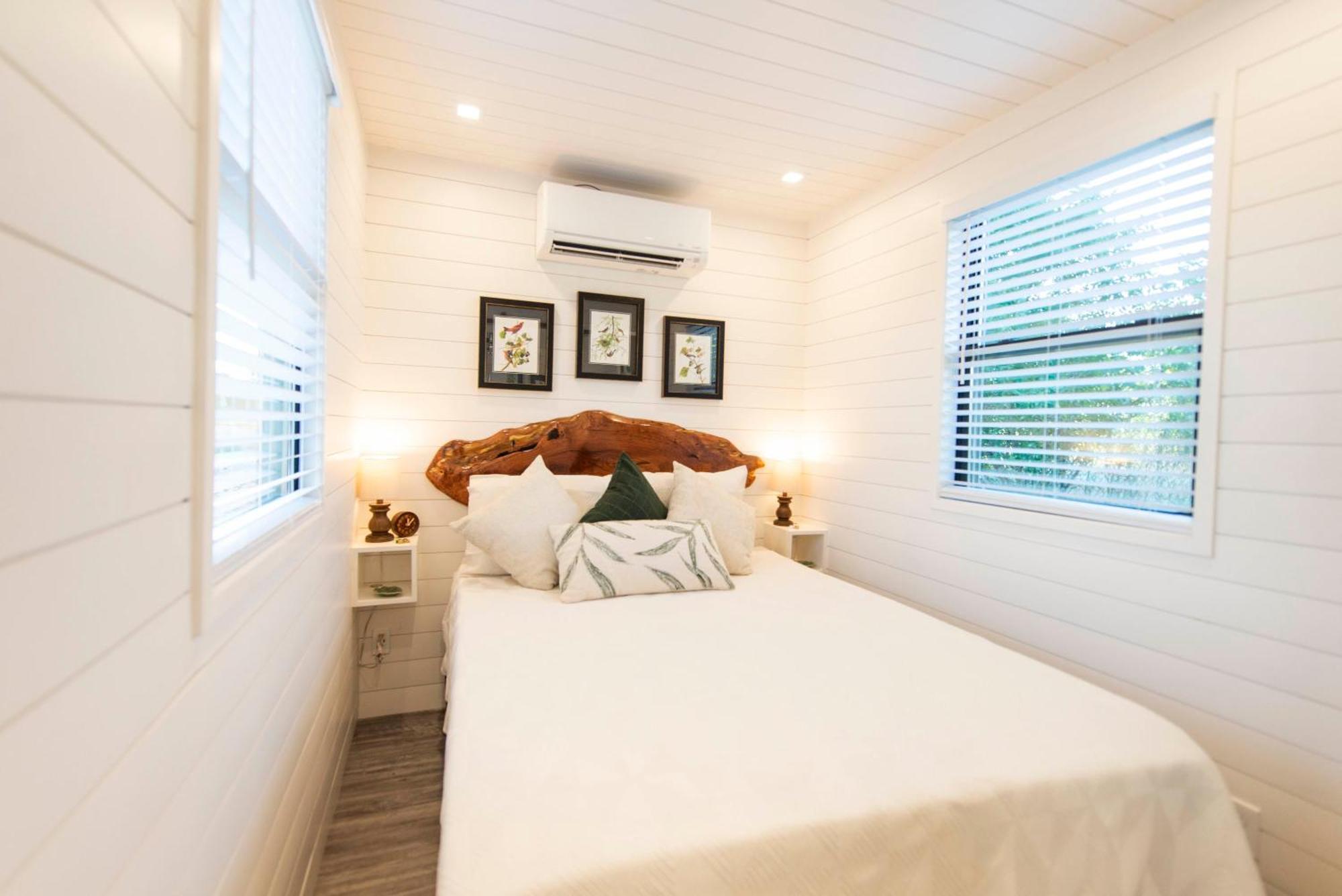 The Woods- Container Tiny House 12 Min To Magnolia/Baylor/Downtown Bellmead Exterior foto