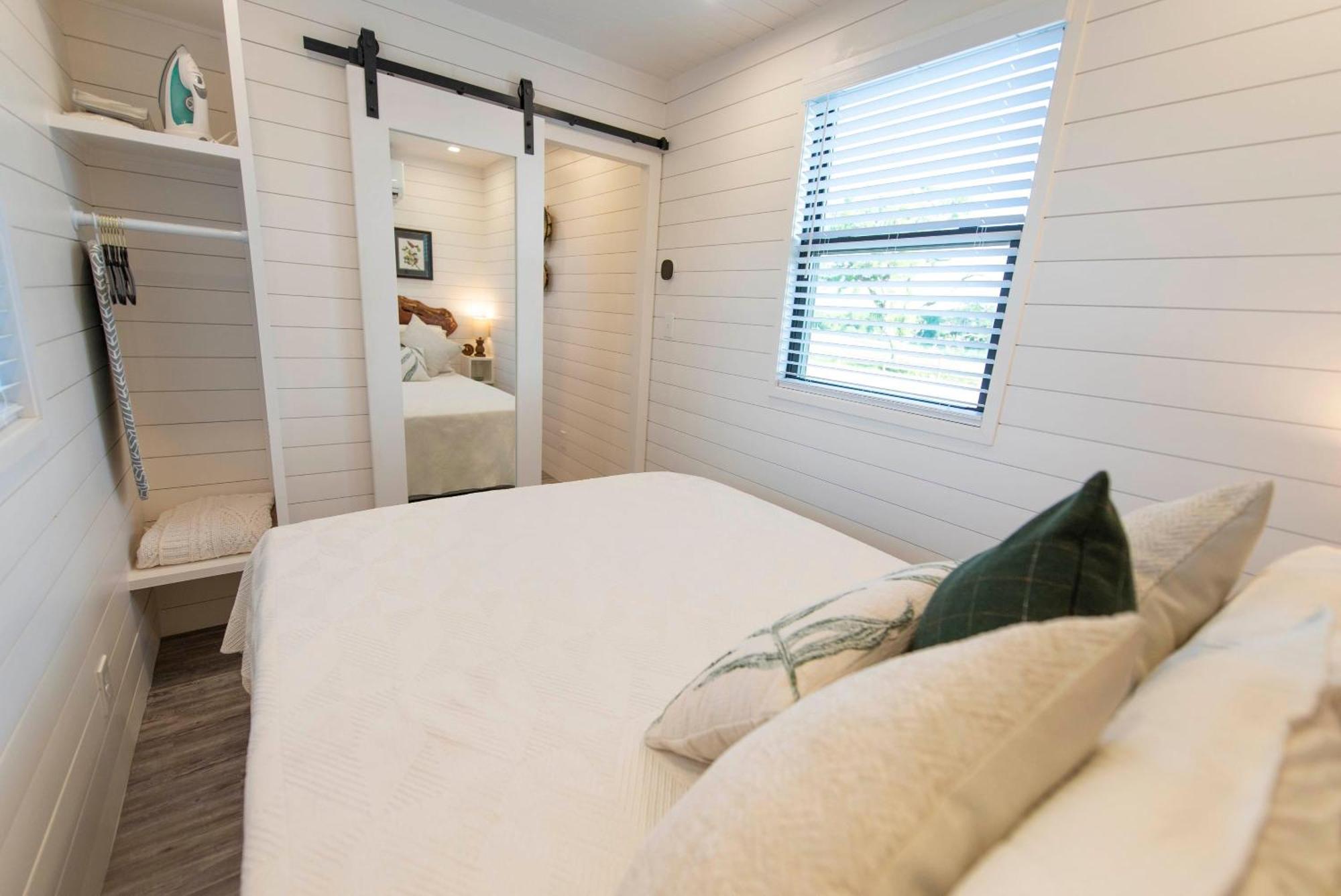 The Woods- Container Tiny House 12 Min To Magnolia/Baylor/Downtown Bellmead Exterior foto