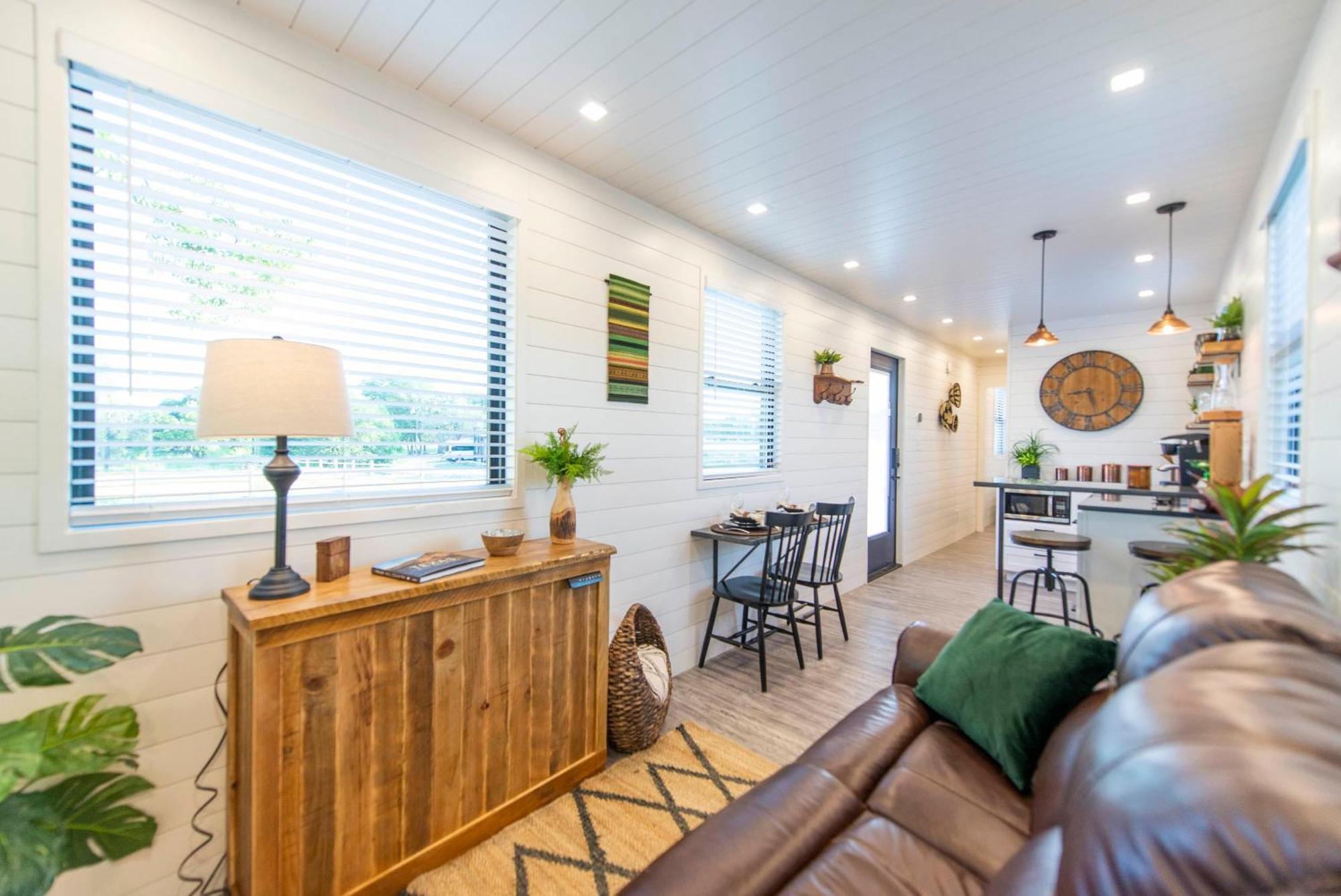 The Woods- Container Tiny House 12 Min To Magnolia/Baylor/Downtown Bellmead Exterior foto